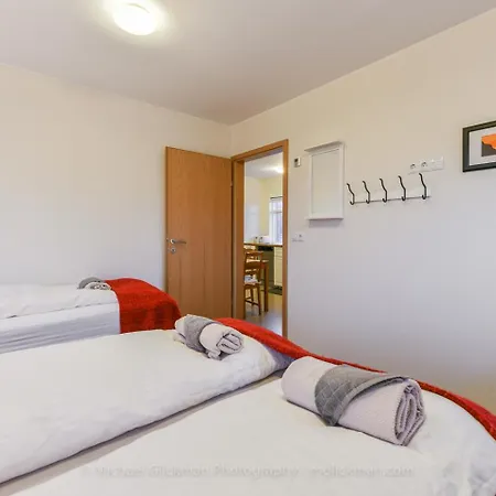 Sythra-Skoerthugil Guesthouse-2