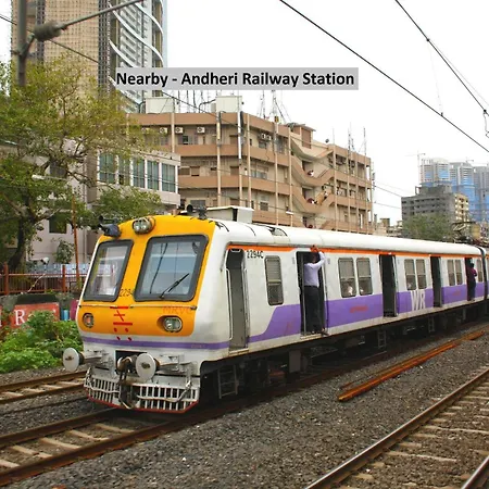 Hotel O Golden Nest Near Chhatrapati Shivaji International Airport-2
