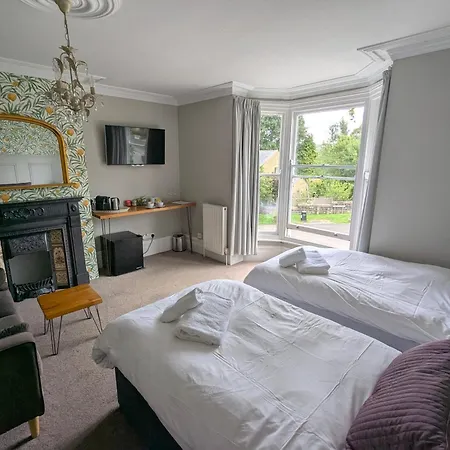 Four Seasons Guesthouse-3