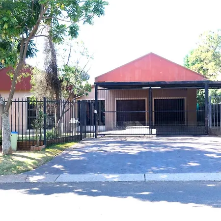 Montana Guest House-2