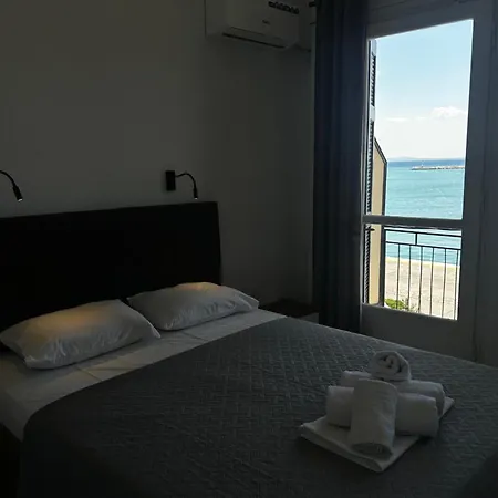 Omiros Rooms-2