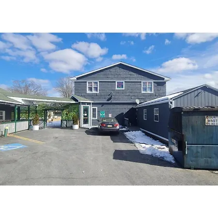 Werry'S Cottages Motel & Pub By Oyo East Stroudsburg Poconos-3