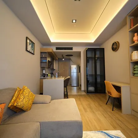 The Diamond In City Luxury Suites By Zenora Living-3