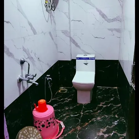 Omkara Guest House Hotel-2