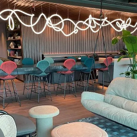 Motel One Wien-Donau City-3