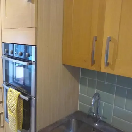 London Central Acton House-3