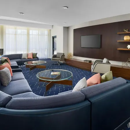 Courtyard By Marriott Potomac Mills Woodbridge-3