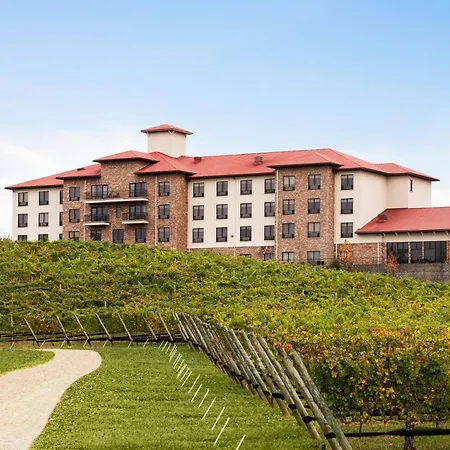 Holiday Inn Express & Suites Lexington North West-The Vineyard By Ihg-3