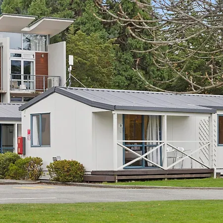 Hampshire Holiday Parks - Queenstown Lakeview-3