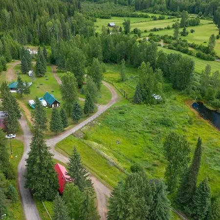 Helmcken Falls Lodge Cabin Rooms And Rv Park-2