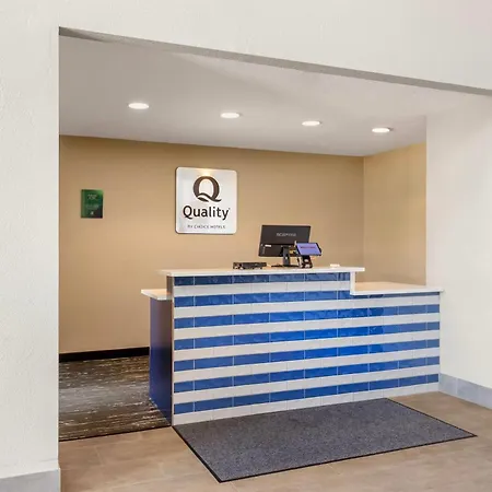 Quality Inn Chesterton Near Indiana Dunes National Park I-94-3