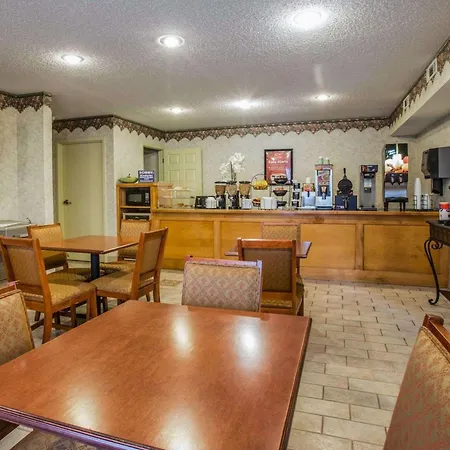Econo Lodge Villa Rica-3