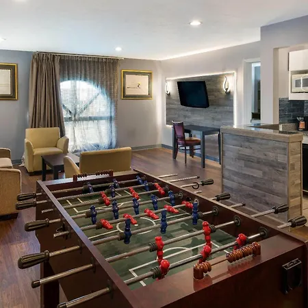 Quality Inn & Suites Cincinnati I-275-2