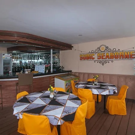 Reddoorz Plus @ Seaborne Hotel Subic Zambales-3