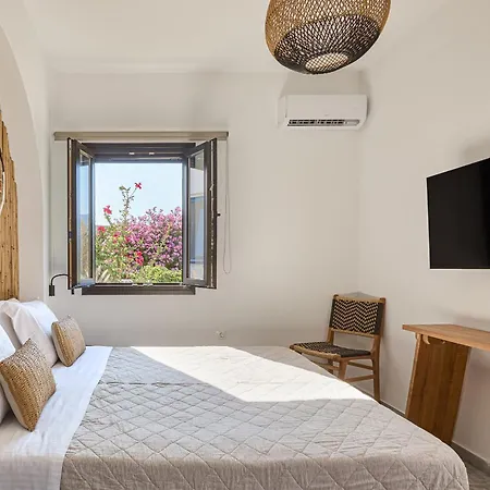 Omilos Beachfront House-3