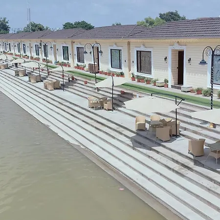 Ayodhya Haat Luxury Cottages-2