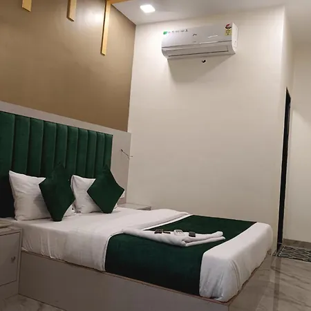 Hotel Priceless Galaxy Nesco Goregoan Mumbai-3