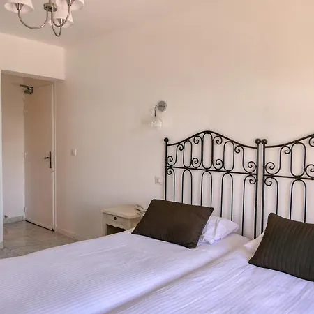 Logis Hotel Le Manoir - Luberon-3
