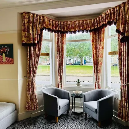 Rembrandt Guest House-2