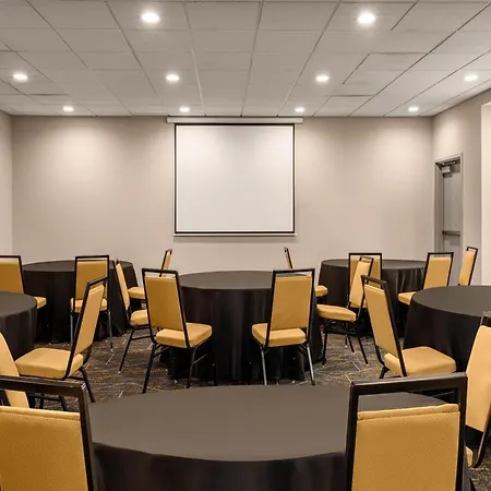 Hampton Inn & Suites Moline-Quad City Int'L Aprt-2