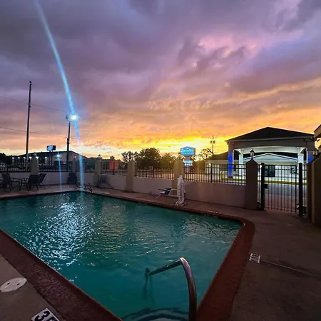 Executive Inn & Suites West Columbia-2
