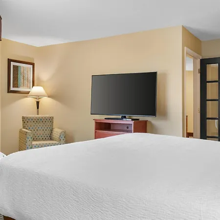 Best Western Plus Traverse City-3