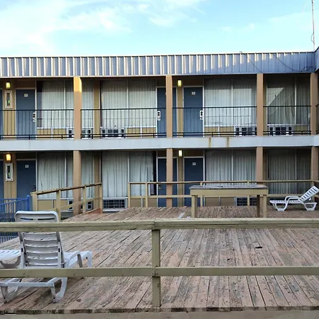 Castle Inn & Suites By Oyo Lawton-3
