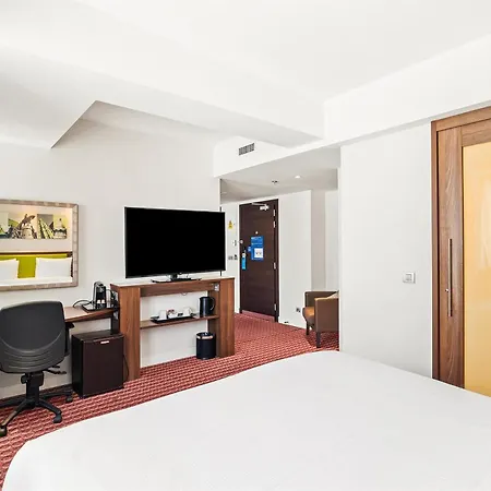 Hampton By Hilton Cluj-Napoca-3