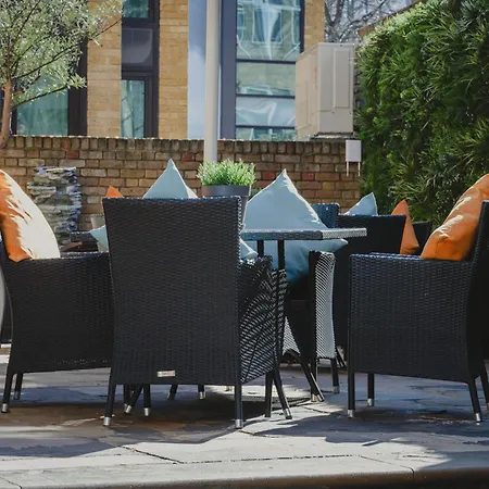 The Westbridge Hotel Stratford-3