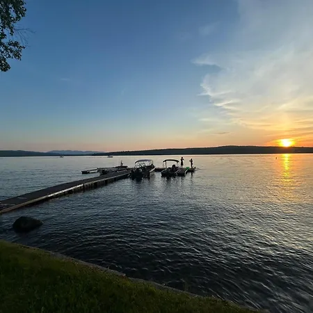 Auberge Et Chalets Sur Le Lac-3