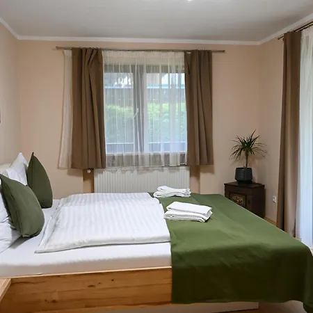 Hardi'S Hotel-3