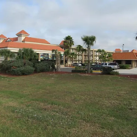 Quality Inn & Suites Kissimmee Near Main Gate-3