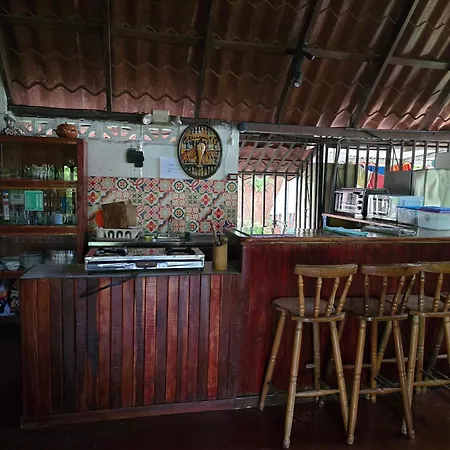 Congos Hostal Y Camping-3