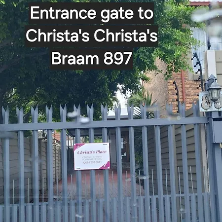 Christa'S Place 897-3