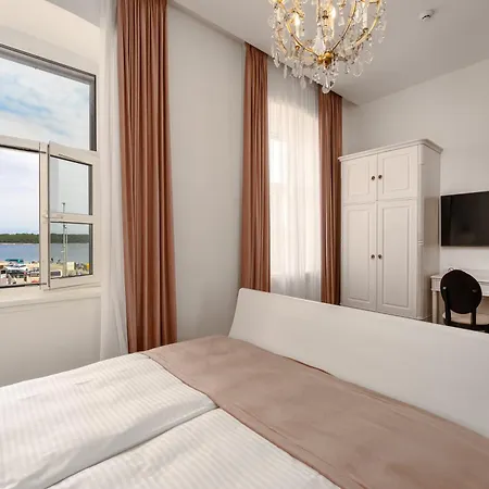 Mas Plaza Rooms - Adults Only-2