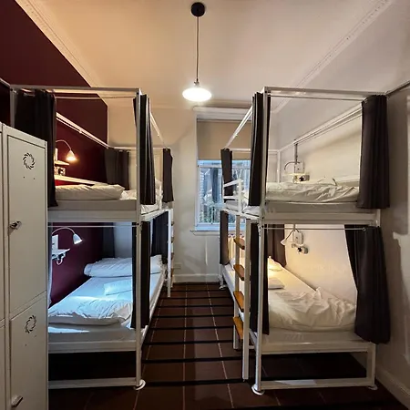 Safestay Glasgow Charing Cross-2