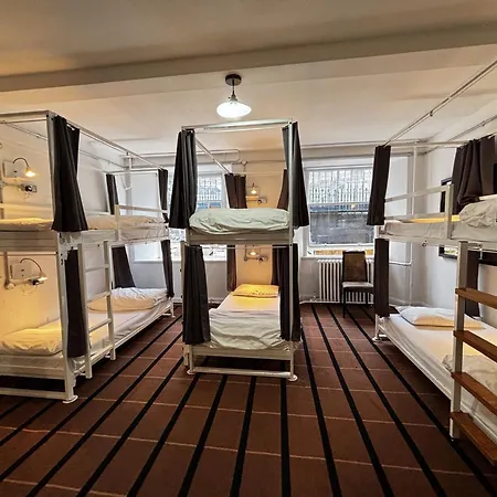 Safestay Glasgow Charing Cross-2