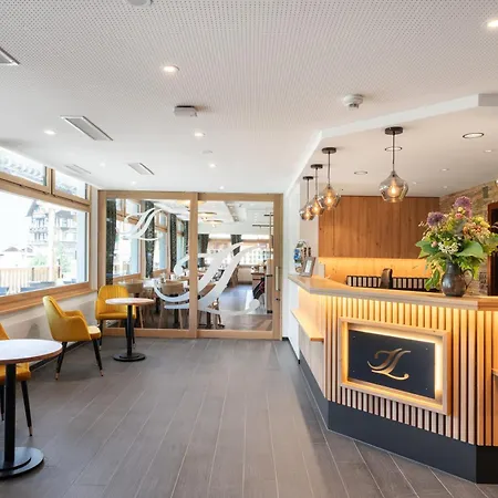 Jungfrau Lodge, Annex Crystal-2