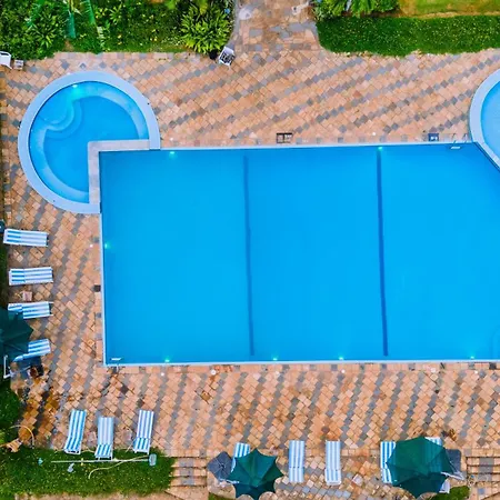 Tanga Beach Resort & Spa-3