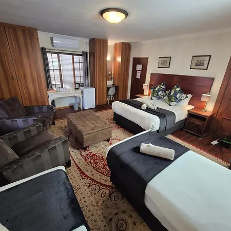 The Oak Potch Guesthouse-3