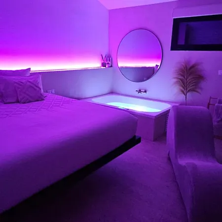 Le Clos des Délices - Love Room - Chambre avec spa, terrasse et parking privatif-3
