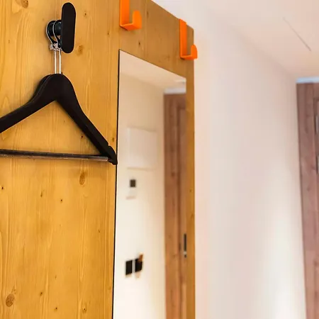 Easyhotel Barcelona La Sagrera-3