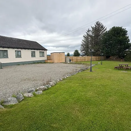 Carnegie Lodgings, Tain-2