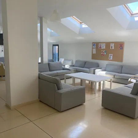 Residencia Universitaria MIRESI BURGOS SAGRADO CORAZON-3