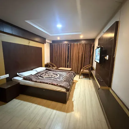 Hotel Golden City-3
