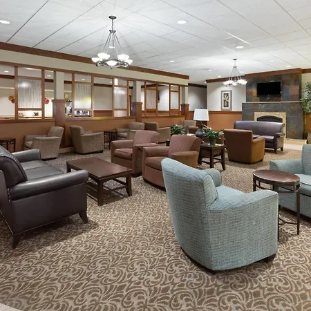 Baymont By Wyndham Jamestown Conference Center & Water Park-3