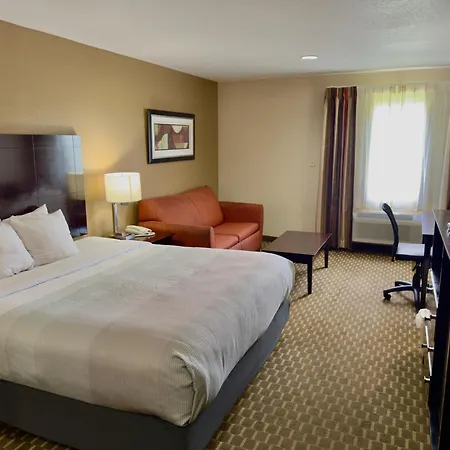 Quality Inn & Suites Pine Bluff-3