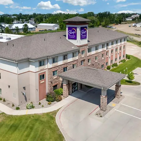 Sleep Inn & Suites Devils Lake-2