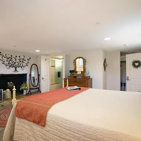 Inn At Evergreen-3