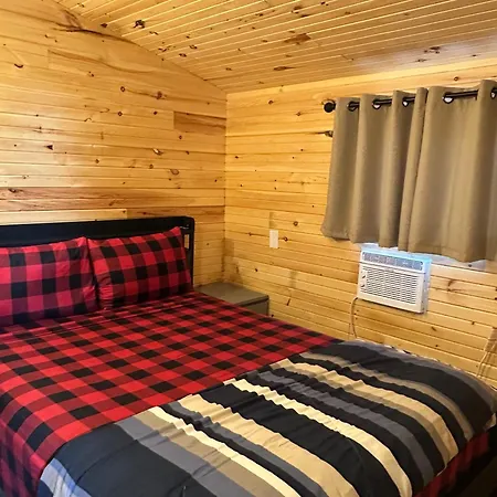 Glen Garry Motel And Cottages-3